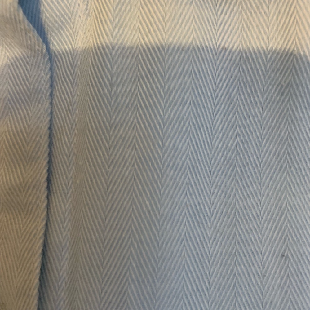 Woman’s Button Up - Picture 4 of 4